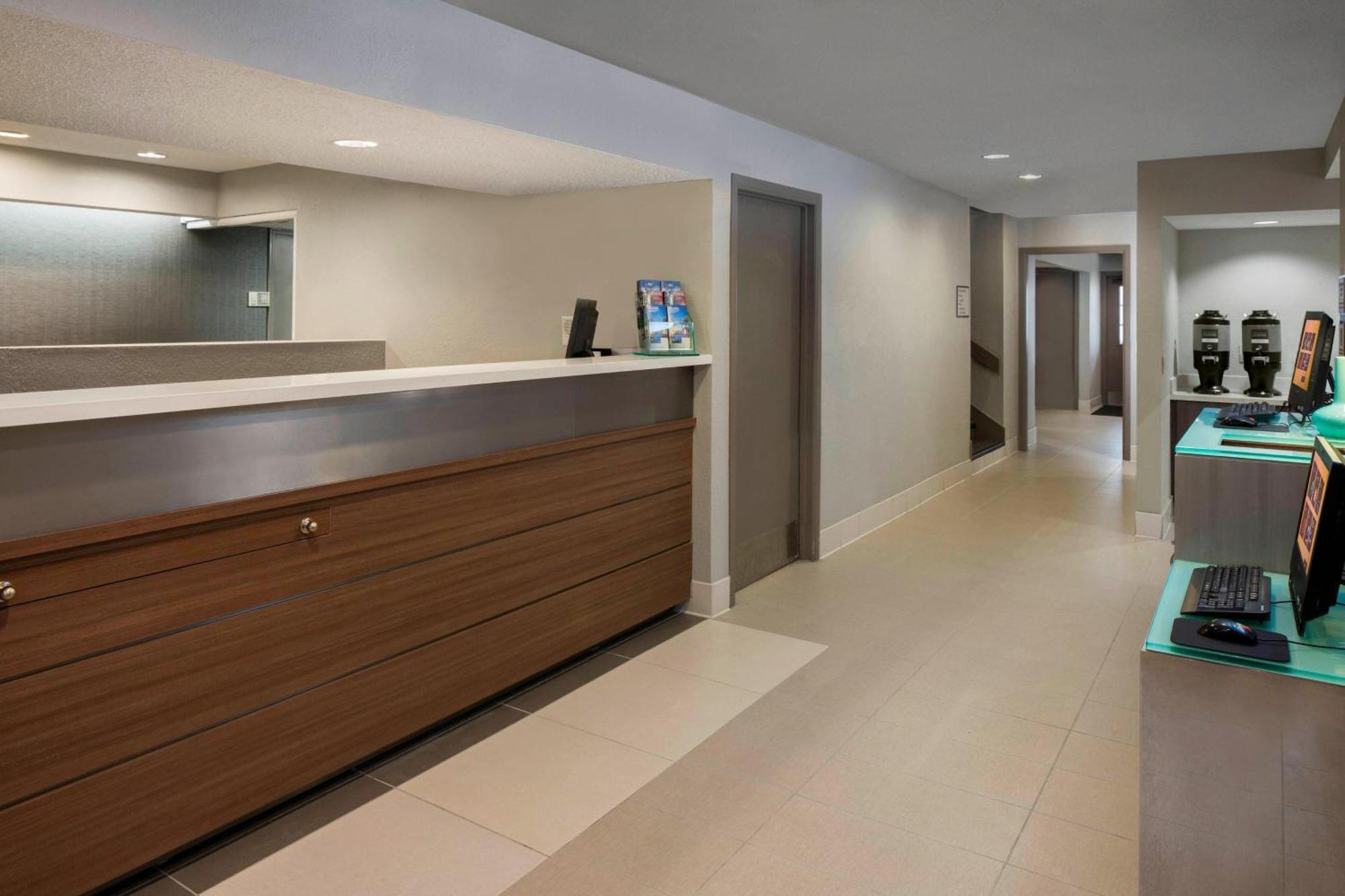 Residence Inn By Marriott Nashville Airport Экстерьер фото